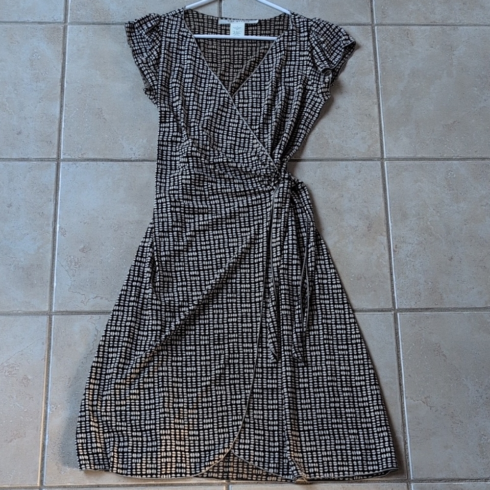 Max Studio Black and White Patterned Midi Dress